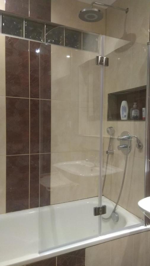 Old Summer House With Renovated Bathroom Praga Exterior foto